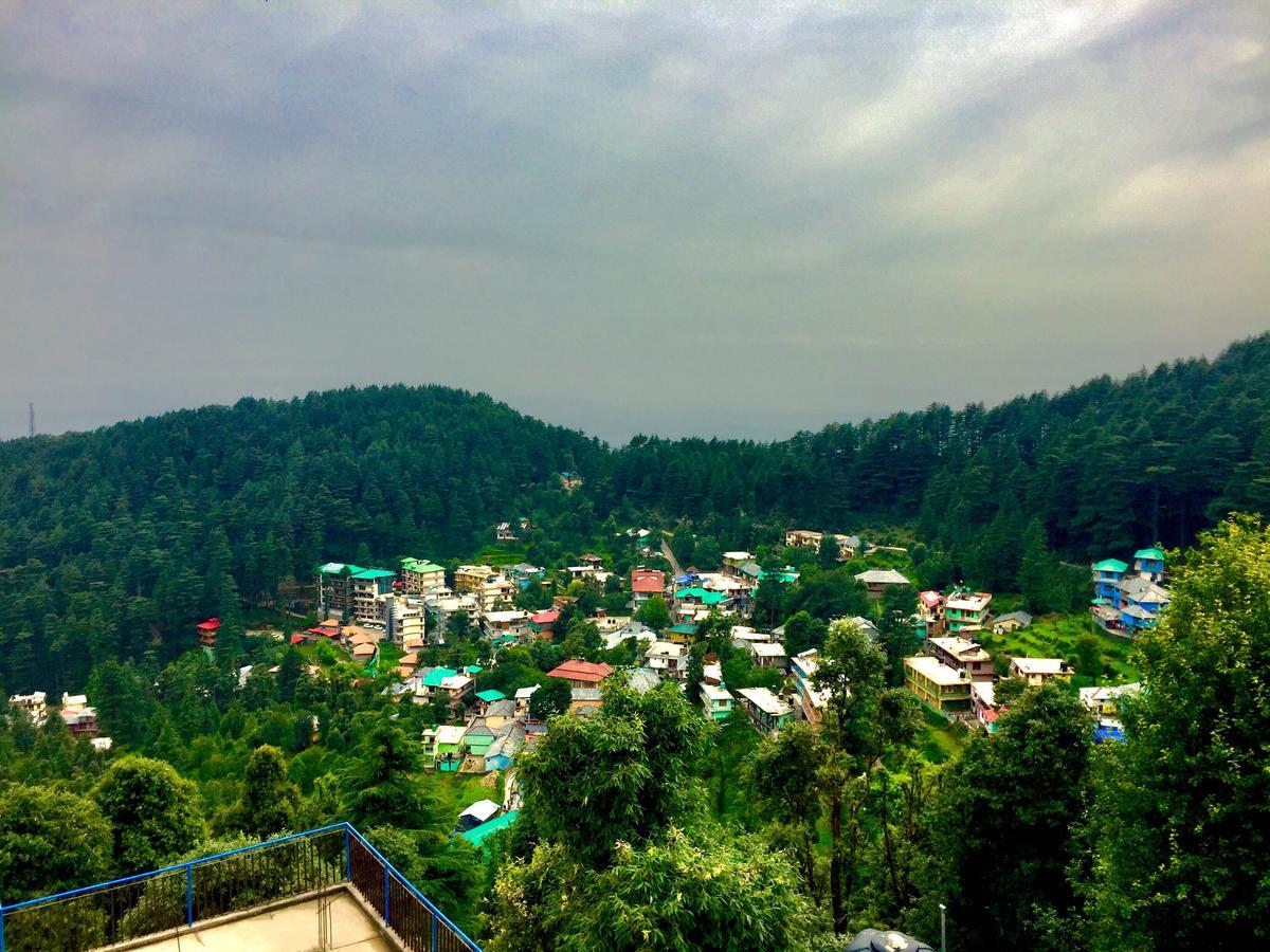 The Unmad, Dharamkot Hotell Dharamshala Exteriör bild