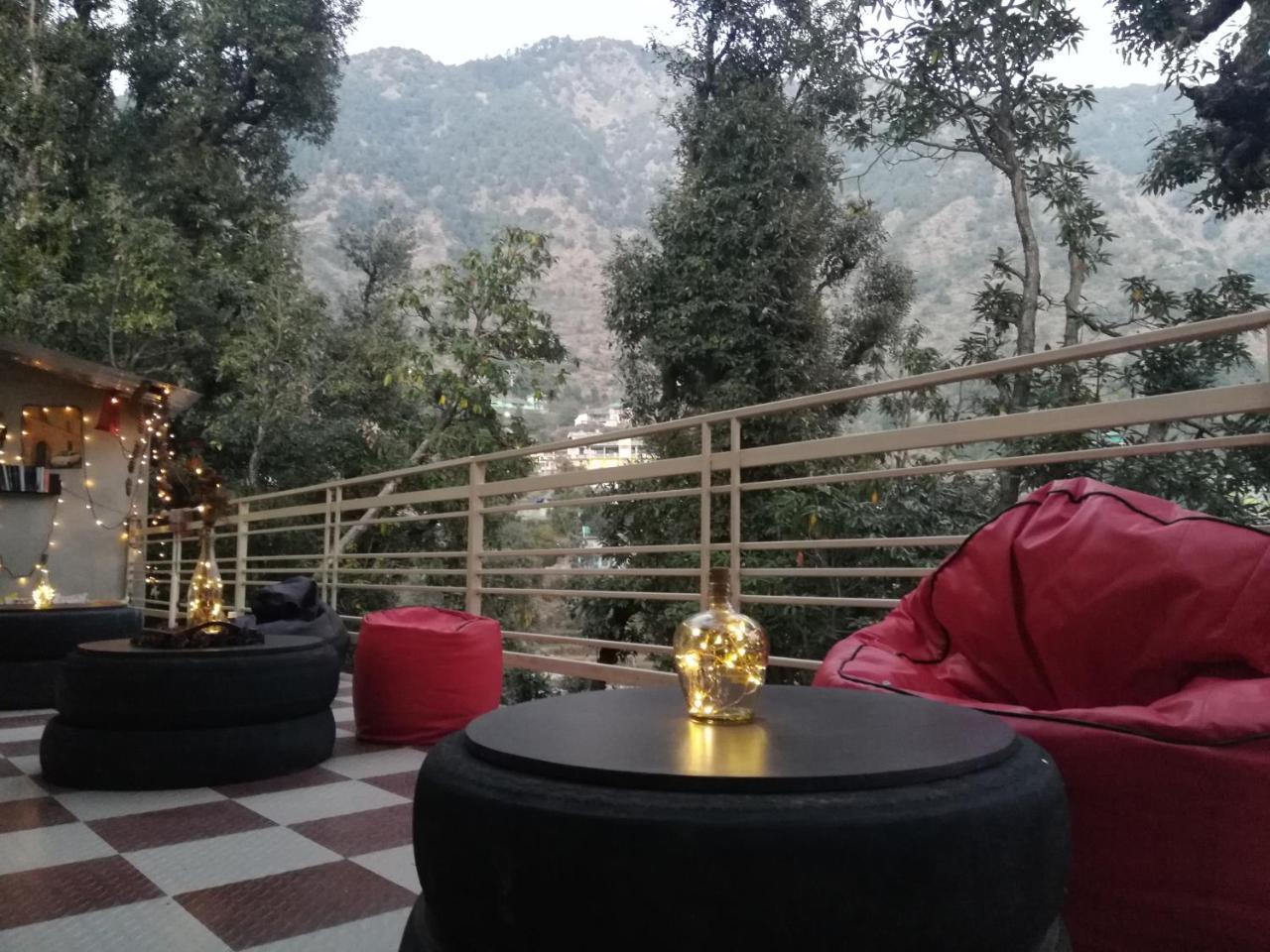 The Unmad, Dharamkot Hotell Dharamshala Exteriör bild