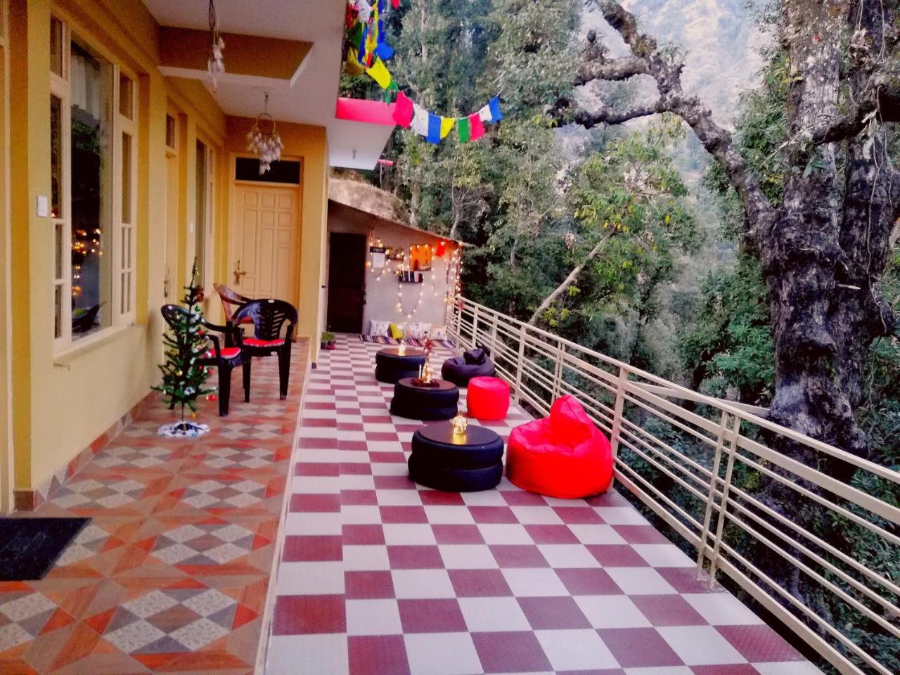 The Unmad, Dharamkot Hotell Dharamshala Exteriör bild